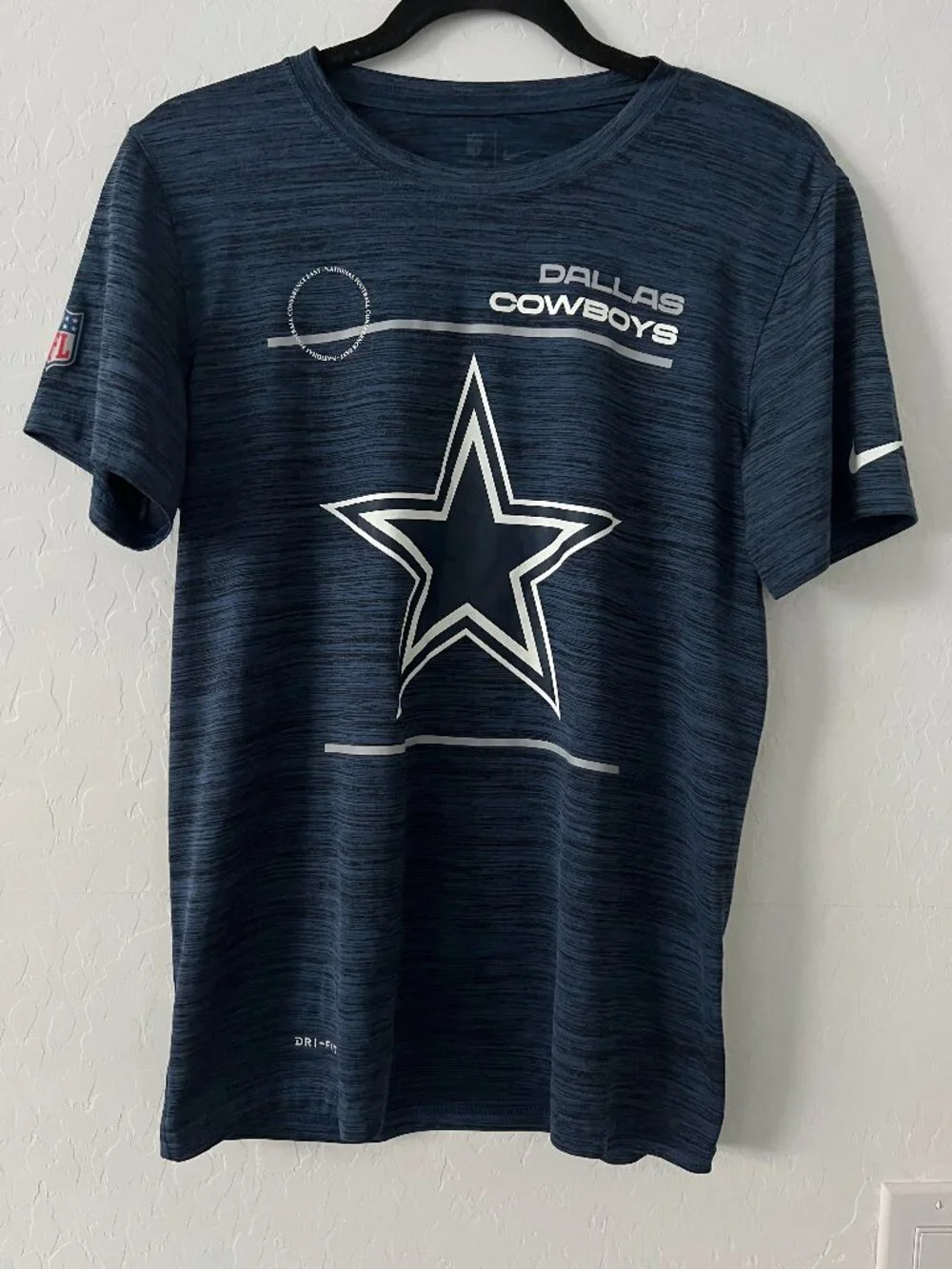 Nike Dri-FIT Dallas Cowboys NFL Graphic Performance T-Shirt Men's Small Blue